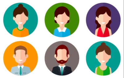 Se você conhece um pouco sobre marketing digital, muito provavelmente você já ouviu sobre o termo persona. Ele é muito comum no dia a dia das empresas, e tem papel fundamental na criação de um conteúdo assertivo. Mas você sabe realmente o que é persona? Continue lendo e entenda tudo sobre o assunto! Persona: o que é? Se você quer saber o que significa persona, saiba que nada mais é do que seu cliente ideal. Ela irá reunir todas as características dos principais compradores do seu produto ou serviço. Ou seja, a persona é justamente aquela pessoa que você quer alcançar com a sua marca! Entenda que, apesar da persona ser baseada em dados e características reais, ela é uma representação fictícia. Ou seja, não se trata de uma pessoa real. Conhecendo seu público-alvo, fica mais fácil notar um padrão entre eles e, assim, montar a representação da sua persona. Aliás, público-alvo é diferente de persona, viu?! O público-alvo trata-se de um “todo”. Um grupo o qual a marca direciona seus anúncios e recursos de marketing. Já a persona é uma maneira de tratar o seu cliente ideal de forma personalizada. E para descobrir quem é a sua persona, é preciso que você entenda o dia a dia dos seus clientes: O que eles fazem durante o dia? E aos finais de semana? Com o que eles trabalham? Eles possuem um hobby? Qual? Eles têm filhos? São casados? Solteiros? Quais os tipos de informações eles consomem? Quais lugares eles frequentam? Quais são as dores e as necessidades dessa pessoa? Bom, essas são apenas algumas das perguntas que irão permitir que você descubra as características do seu cliente e, assim, monte uma ou mais personas para o seu negócio. O interessante é que o termo foi criado em 1983 pelo Alan Cooper, designer e programador de softwares, mas nunca foi tão atual! E se você sabe como funciona o Inbound Marketing, deve entender que além de saber o que é uma persona, é primordial aplicar esse conceito na prática para se obter sucesso no marketing digital. O que é persona no marketing digital e qual a sua importância? Para se ter sucesso no digital, é muito importante entender o que é persona no marketing. Nunca se foi tão falado sobre a humanização das marcas como hoje, e ter uma persona é primordial nesse aspecto. E se você já sabe a importância do marketing digital, muito provavelmente deve saber que sem a criação da persona fica difícil criar um conteúdo de qualidade. Isso porque, sabendo quem é o seu cliente, você conseguirá interagir com ele de maneira muito mais personalizada, atribuindo valor ao que você está oferecendo e criando estratégias e conteúdos muito mais assertivos, economizando tempo e dinheiro. Saber o que falar para o seu cliente, e por onde falar, fará com que as chances de você ter sucesso sejam muito maiores! Quer ver um exemplo? Nós já ressaltamos diversas vezes a importância do marketing de conteúdo, e sobre o uso do blog como parte de sua estratégia para vender mais. Porém, de nada adianta ter um blog, fazer diversos e-books e lives, se a marca não sabe com quem ela está falando e o que aquela pessoa deseja e precisa consumir. A criação da persona guiará todas as suas ações no marketing digital, desde as pautas que serão tratadas naquele mês, até mesmo os canais de comunicação da marca. Por isso é tão importante reservar um tempo para construir a persona da sua marca. Exemplos de personas Agora que você já sabe o que é persona, que tal começar o processo para descobrir a persona ou as personas da sua marca? Para isso, é essencial se basear em dados, e não em palpites! Veja quem são os clientes que mais consomem o seu produto ou serviço e faça uma pesquisa para entender o dia a dia dos seus clientes. Ela pode ser presencial ou online (você pode usar um formulário para isso), e você pode utilizar aquelas e outras perguntas que colocamos mais acima. É importante que a conversa não seja “engessada” e dê espaço para que o cliente possa conversar e trazer novas ideias. Aqui vão outras dicas de informações importantes que você pode obter: Idade? Cidade onde mora? Grau de escolaridade? Se trabalha, qual cargo ocupa? Como é a rotina dessa pessoa? Quais são os hábitos dela? Quais são seus principais objetivos? Quais os maiores desafios na vida dessa pessoa? Ela usa redes sociais? Quais? Quais os assuntos de interesse? Após analisar os dados obtidos, é hora de estruturar sua persona com a ajuda de sua equipe de marketing. Não há regra para a quantidade de personas, pois na hora de estruturar pode acontecer de existir mais de uma. Porém, tenha cautela na quantidade, para não virar bagunça! À medida que você conhecer melhor o seu consumidor, a sua persona pode mudar, evoluir, por isso é preciso revisão constante. Observe um exemplo de persona: Marina, 23 anos. Acabou de se formar em Publicidade e Propaganda, é solteira e mora com os pais em São Paulo. Sua renda mensal é de R$2.800. Trabalha em uma agência de publicidade no cargo de Designer Júnior em horário comercial, e está sempre por dentro das novidades do mundo digital. Ela está conectada no celular a maior parte do seu dia, sendo ele sua principal ferramenta para consumir conteúdo. Suas redes sociais mais utilizadas são o Instagram, WhatsApp, TikTok e Youtube. Em seu tempo livre, ela adora estar com os amigos e viajar, mas sempre priorizando locais mais acessíveis. Ela quer, um dia, atingir o cargo sênior na sua profissão, e ser referência em design. Para isso, ela sabe que precisa se manter atualizada no mercado e, apesar de possuir tempo, o lado financeiro ainda pesa na hora de fazer cursos em sua área. Agora que você já sabe o que são personas, e a importância dela para se ter êxito nas suas estratégias de marketing digital, chegou a hora de se dedicar em descobrir quem é o seu cliente ideal! E claro, precisando de ajuda para isso, conte com a GS2 Marketing Digital!
