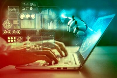 Os fluxos de nutrição se referem a uma sequência de e-mails automatizados enviados para a base de leads, a fim de criar ou manter um relacionamento com as personas, com o propósito de gerar determinadas ações. Mas, como a Inteligência Artificial está contribuindo para melhorar esse processo e entregar e-mails cada vez mais assertivos? Neste post, você vai entender um pouco mais sobre os fluxos de e-mails e a aplicabilidade da IA neste aspecto. Acompanhe o texto a seguir!