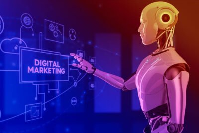 IA para agência de marketing - Robô humanoide futurista apontando para tela holográfica com texto "Digital Marketing", simbolizando inteligência artificial aplicada ao marketing digital e automação de processos.